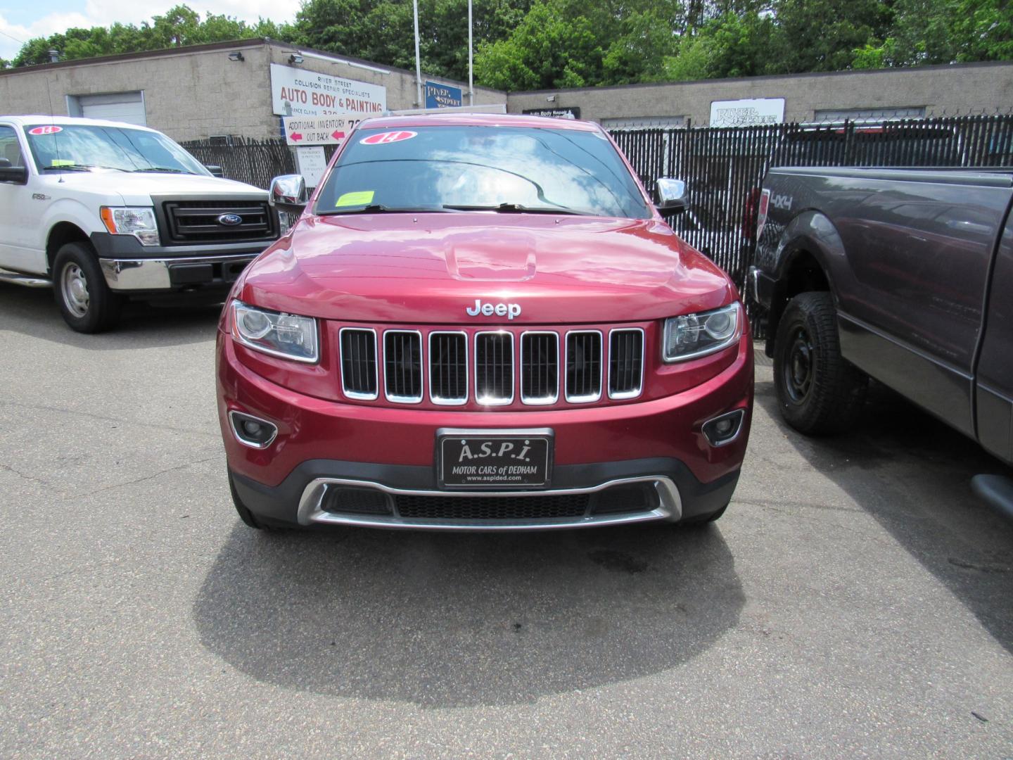 2014 Burgandy /Black Jeep Grand Cherokee Limited 4WD (1C4RJFBG7EC) with an 3.6L V6 DOHC 24V engine, 5-Speed Automatic transmission, located at 215 Milton St, Dedham, MA, 02026, (781) 329-5144, 42.241905, -71.157295 - This nice Jeep Limited is in excellent condition. Fully serviced and certified. Comes with a 3/3 nationwide warranty included in the price. Call for details. Prices on all vehicles do not include $299.95 Documentation fee, as well as Massachusetts sales tax, Registration, Title Fee and State ins - Photo#1