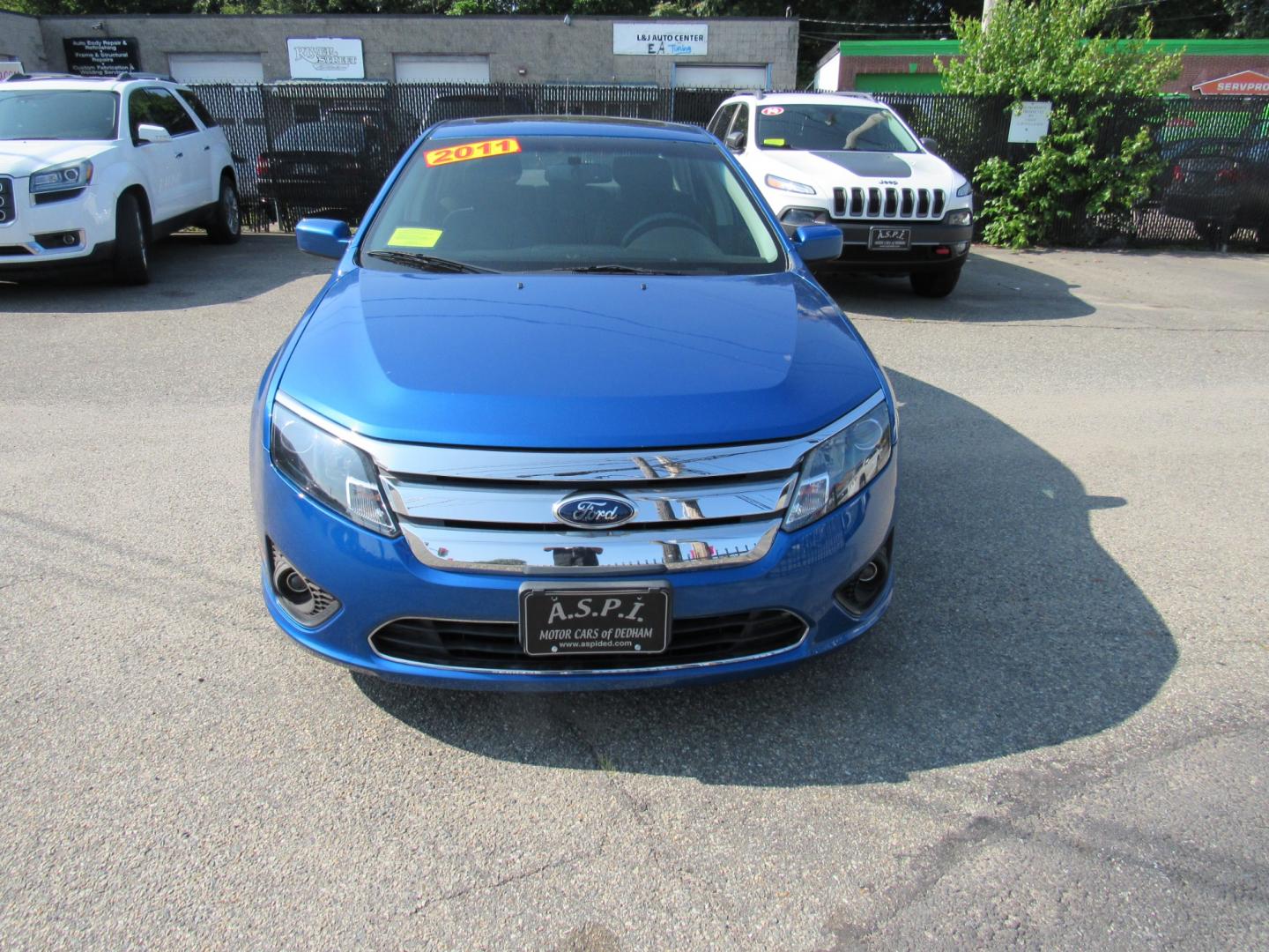 2011 Blue /Gray Ford Fusion I4 SE (3FAHP0HA4BR) with an 2.5L L4 DOHC 16V engine, Automatic transmission, located at 215 Milton St, Dedham, MA, 02026, (781) 329-5144, 42.241905, -71.157295 - This low mileage sedan is in excellent condition. Runs as good as it looks. All ASPI Motor Cars vehicles come with a 3/3 warranty included in the price. Call for details. All vehicles are serviced before they are delivered to assure the highest quality used vehicle. - Photo#1