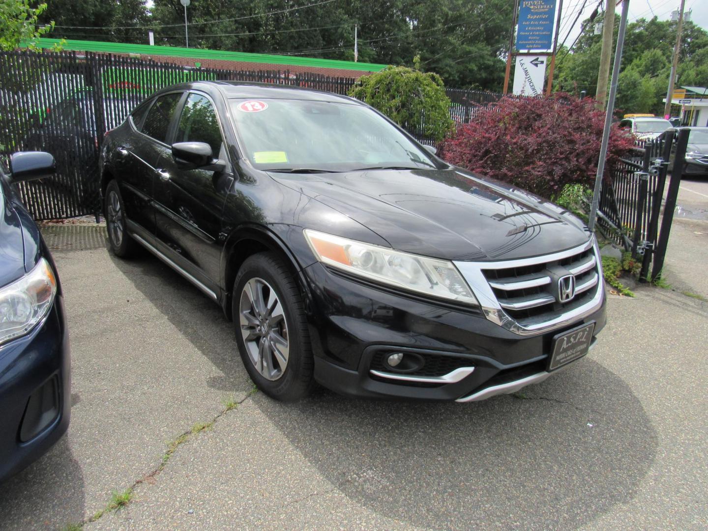 2013 BLACK /Black Honda Crosstour (5J6TF2H56DL) , Automatic transmission, located at 215 Milton St, Dedham, MA, 02026, (781) 329-5144, 42.241905, -71.157295 - This nice crossover is in excellent condition. Runs like new. All ASPI Motor Cars vehicles are fully serviced before they are delivered to assure the highest quality used vehicles. Comes with a 3/3 warranty included in the price. Call for details. Prices on all vehicles do not include $299.95 D - Photo#0