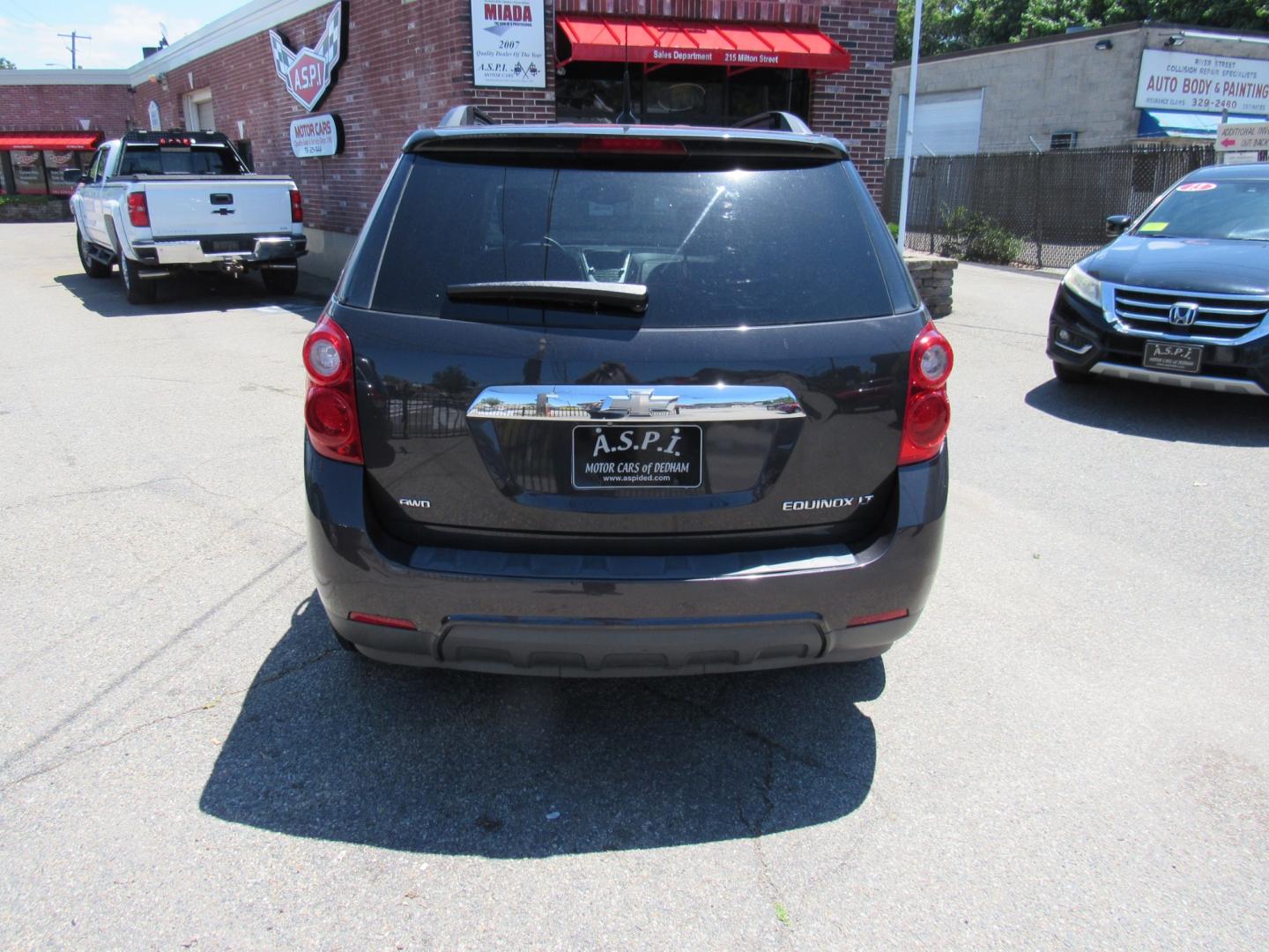 2013 Gray /Black Chevrolet Equinox LT (1GNFLNEKXDZ) with an 2.4L L4 DOHC 16V engine, Automatic transmission, located at 215 Milton St, Dedham, MA, 02026, (781) 329-5144, 42.241905, -71.157295 - This nice SUV is in excellent condition. Loaded up with Leather, Moonroof and Power Liftgate. Runs like new. All ASPI Motor Cars vehicles are fully serviced before they are delivered to assure the highest quality used vehicles. Comes with a 3/3 warranty included in the price. Call for details. - Photo#5