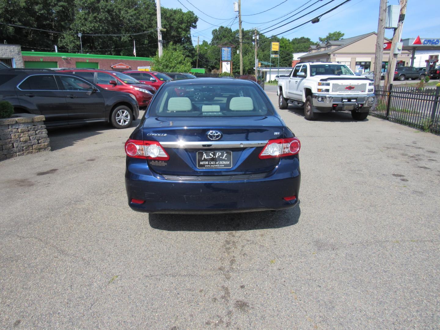 2013 Blue /Tan Toyota Corolla (5YFBU4EE7DP) with an 4 cyl engine, Automatic transmission, located at 215 Milton St, Dedham, MA, 02026, (781) 329-5144, 42.241905, -71.157295 - Photo#4