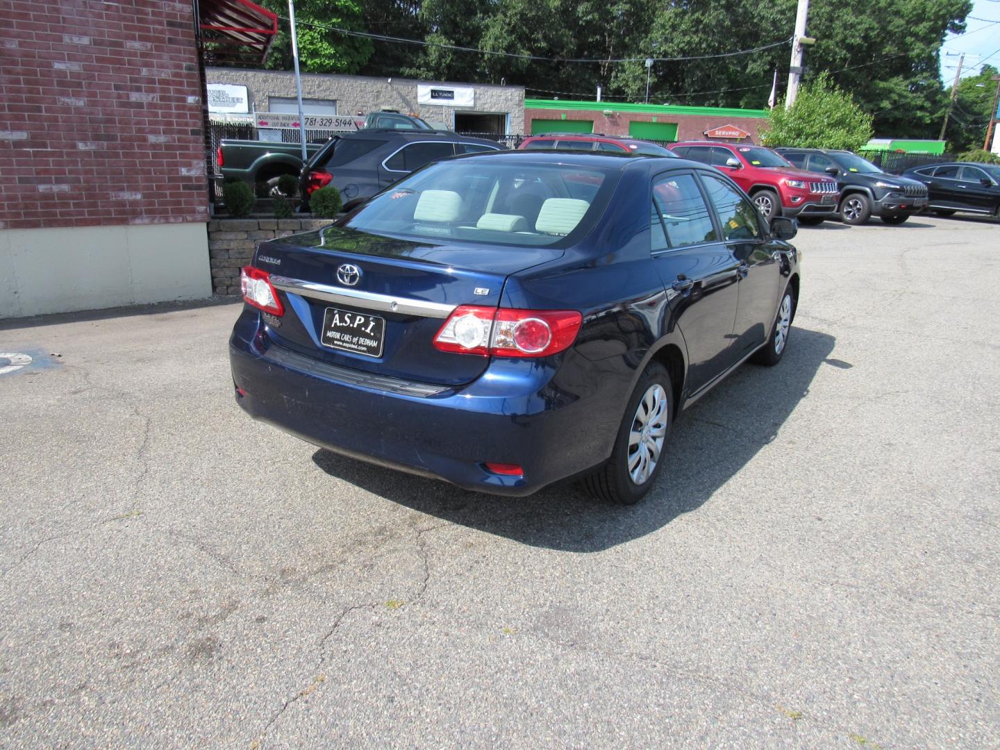 2013 Blue /Tan Toyota Corolla (5YFBU4EE7DP) with an 4 cyl engine, Automatic transmission, located at 215 Milton St, Dedham, MA, 02026, (781) 329-5144, 42.241905, -71.157295 - Photo#5