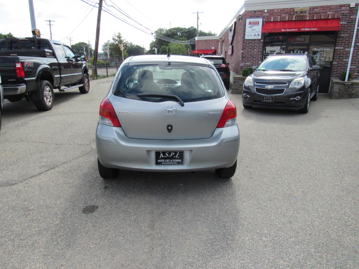 2010 Toyota Yaris (JTDJT4K30A5) , Automatic transmission, located at 215 Milton St, Dedham, MA, 02026, (781) 329-5144, 42.241905, -71.157295 - This nice compact is in excellent condition. Has only 29K miles on it. All ASPI Motor Cars vehicles are fully serviced before they are delivered. Come with a 3/3 warranty included in the price. Call for details Prices on all vehicles do not include $299.95 Documentation fee, as well as Massachuse - Photo#5