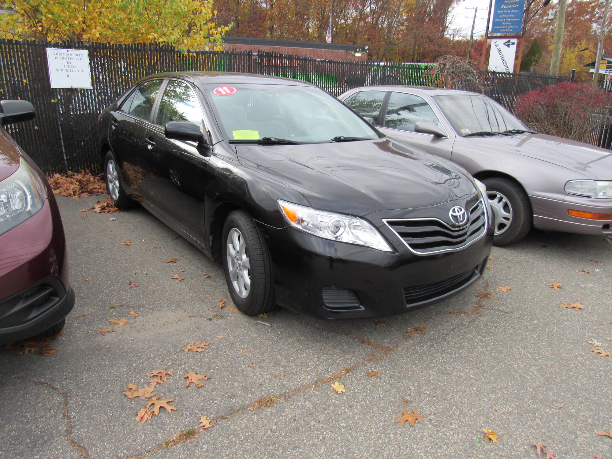 photo of 2011 Toyota Camry SE 6-Spd MT