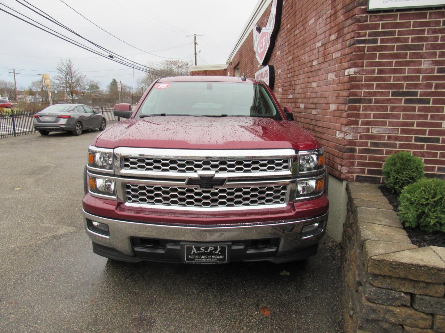 2015 Burgandy /Gray Chevrolet Silverado 1500 LT Double Cab 4WD (1GCVKREC2FZ) with an 5.3L V8 OHV 16V engine, 6-Speed Automatic transmission, located at 215 Milton St, Dedham, MA, 02026, (781) 329-5144, 42.241905, -71.157295 - Photo#1