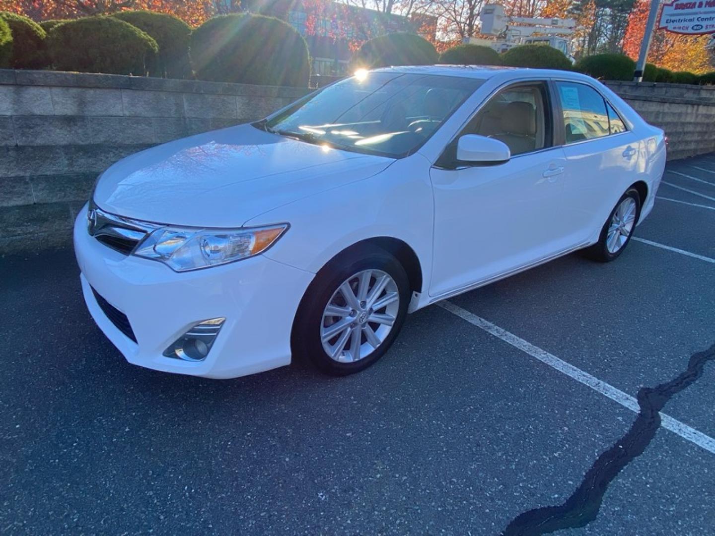 2012 White /Tan Toyota Camry XLE V6 (4T1BK1FKXCU) with an 3.5L V6 DOHC 24V engine, 6-Speed Automatic transmission, located at 215 Milton St, Dedham, MA, 02026, (781) 329-5144, 42.241905, -71.157295 - Photo#0