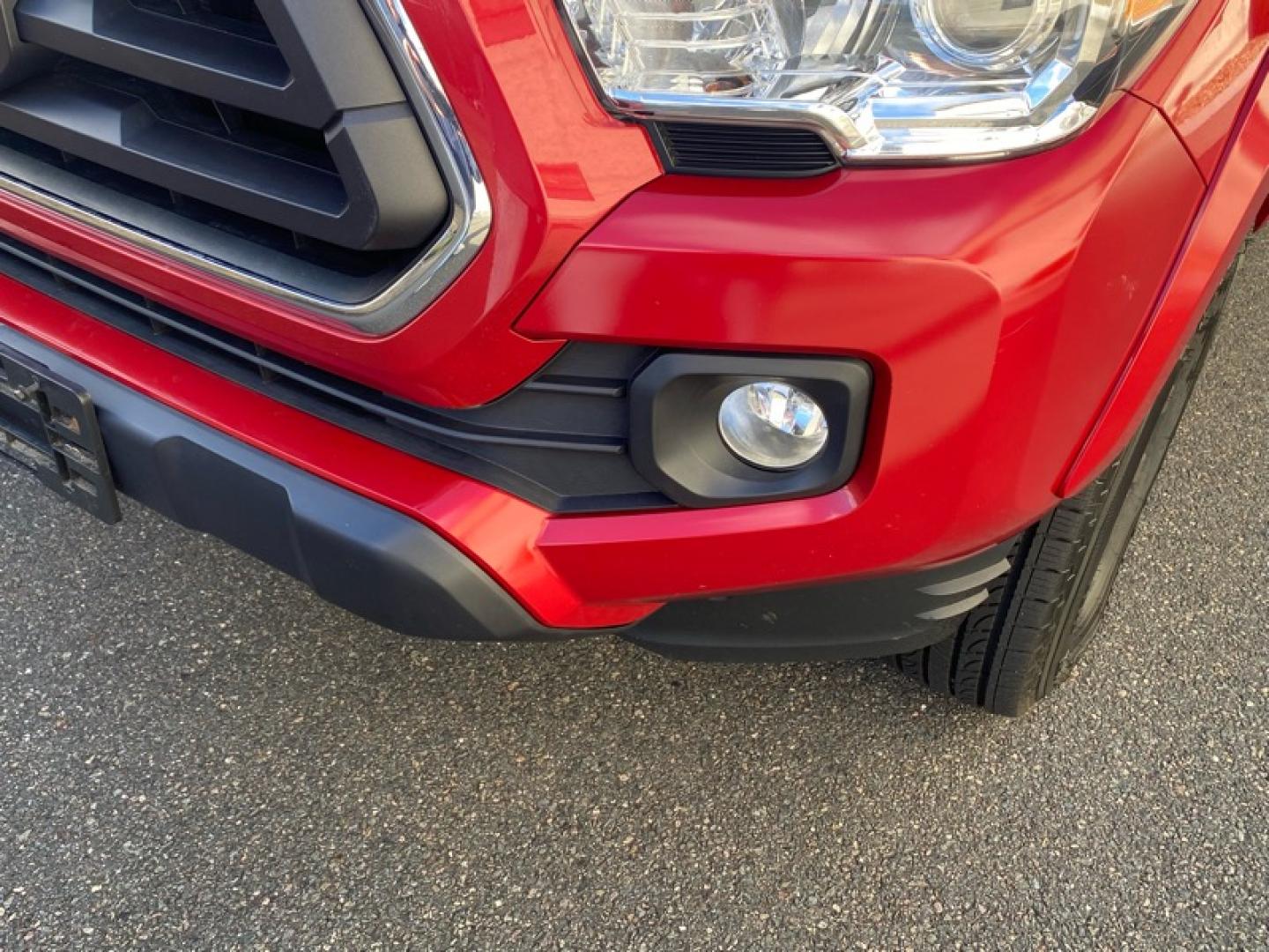 2022 Red /Gray Toyota Tacoma SR5 Double Cab Short Bed V6 6AT 4WD (3TMCZ5AN7NM) with an 3.5L V6 DOHC 24V engine, 6A transmission, located at 215 Milton St, Dedham, MA, 02026, (781) 329-5144, 42.241905, -71.157295 - This nice low mileage quad cab is in excellent condition. Runs as good as it looks. All ASPI Motor Cars vehicles are fully serviced before they are delivered. Comes with a 3/3 warranty included in the price. Call for detail. Prices on all vehicles do not include $299.95 Documentation fee, as well - Photo#19