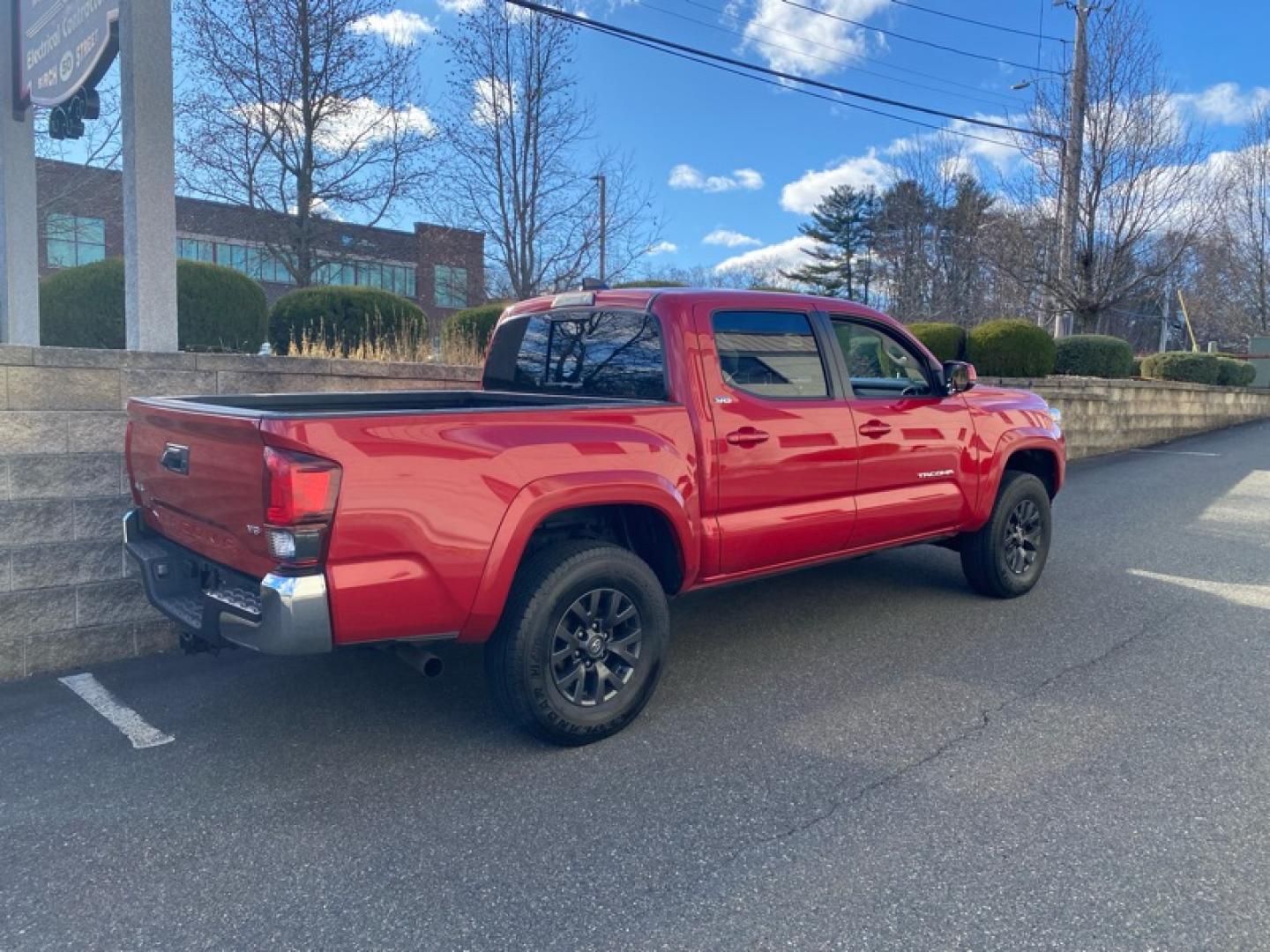 2022 Red /Gray Toyota Tacoma SR5 Double Cab Short Bed V6 6AT 4WD (3TMCZ5AN7NM) with an 3.5L V6 DOHC 24V engine, 6A transmission, located at 215 Milton St, Dedham, MA, 02026, (781) 329-5144, 42.241905, -71.157295 - This nice low mileage quad cab is in excellent condition. Runs as good as it looks. All ASPI Motor Cars vehicles are fully serviced before they are delivered. Comes with a 3/3 warranty included in the price. Call for detail. Prices on all vehicles do not include $299.95 Documentation fee, as well - Photo#6