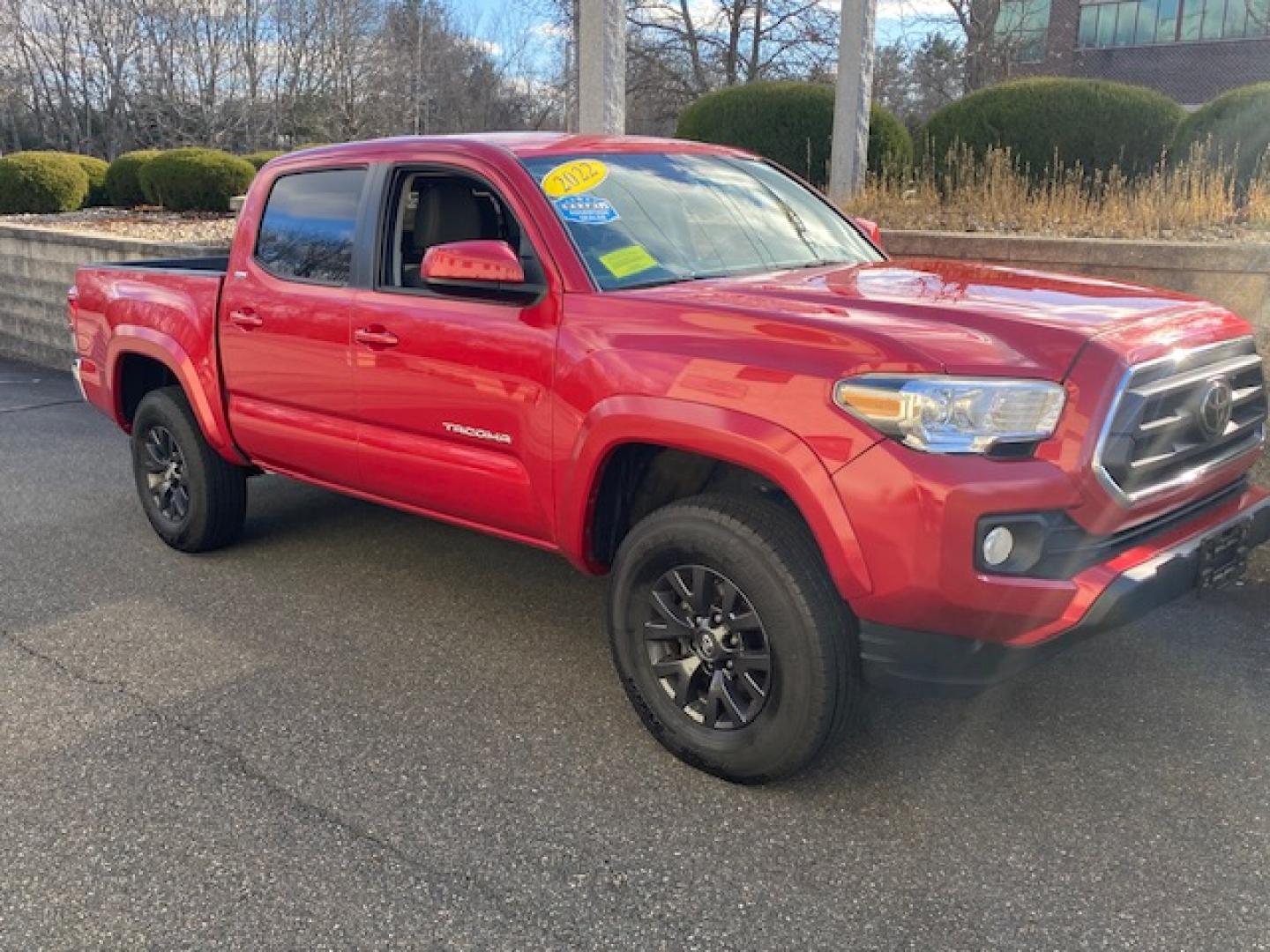 2022 Red /Gray Toyota Tacoma SR5 Double Cab Short Bed V6 6AT 4WD (3TMCZ5AN7NM) with an 3.5L V6 DOHC 24V engine, 6A transmission, located at 215 Milton St, Dedham, MA, 02026, (781) 329-5144, 42.241905, -71.157295 - This nice low mileage quad cab is in excellent condition. Runs as good as it looks. All ASPI Motor Cars vehicles are fully serviced before they are delivered. Comes with a 3/3 warranty included in the price. Call for detail. Prices on all vehicles do not include $299.95 Documentation fee, as well - Photo#0