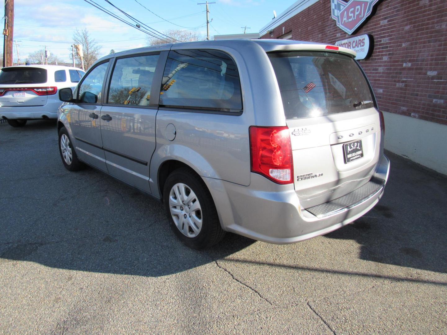 2015 Silver /Gray Dodge Grand Caravan SE (2C4RDGBG7FR) with an 3.6L V6 DOHC 24V engine, 6-Speed Automatic transmission, located at 215 Milton St, Dedham, MA, 02026, (781) 329-5144, 42.241905, -71.157295 - This nice 7 passenger van has lots of life left in it. Runs great. All ASPI Motor Cars Vehicles are fully serviced before they are delivered to assure the highest quality used vehicles. Prices on all vehicles do not include $299.95 Documentation fee, as well as Massachusetts sales tax, Registrati - Photo#2