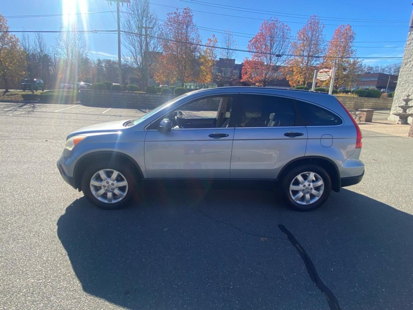 2009 Blue /Gray Honda CR-V EX 4WD 5-Speed AT (5J6RE48539L) with an 2.4L L4 DOHC 16V engine, 5-Speed Automatic transmission, located at 215 Milton St, Dedham, MA, 02026, (781) 329-5144, 42.241905, -71.157295 - Super Clean Single Owner AWD SUV in excellent condition. . All ASPI Motor Cars Vehicles are fully serviced before they are delivered to assure the highest quality used vehicles. - Photo#1