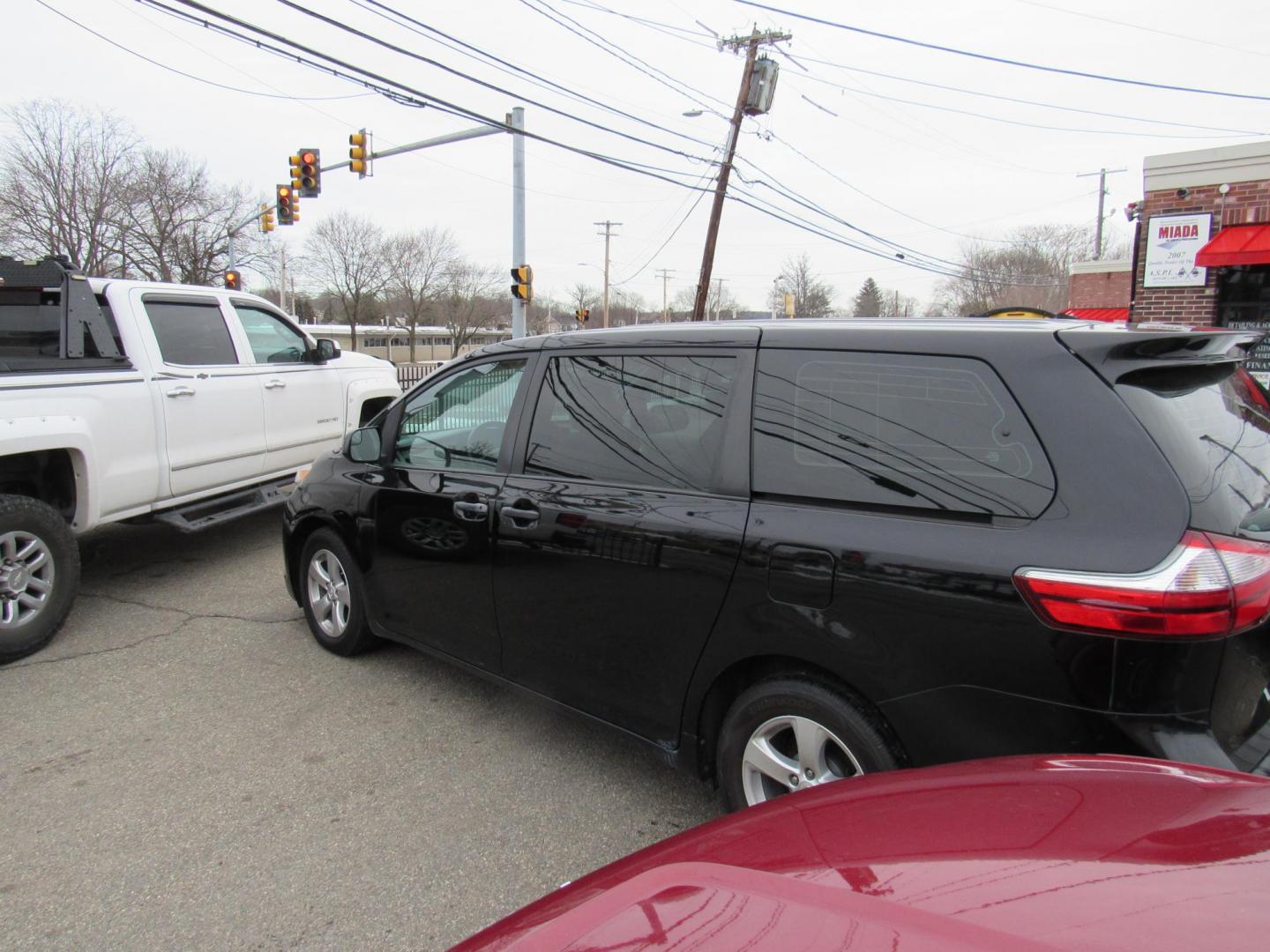 2015 BLACK /Gray Toyota Sienna L FWD 7-Passenger V6 (5TDZK3DC6FS) with an 3.5L V6 EFI DOHC 24V engine, 5-Speed Automatic transmission, located at 215 Milton St, Dedham, MA, 02026, (781) 329-5144, 42.241905, -71.157295 - Photo#5