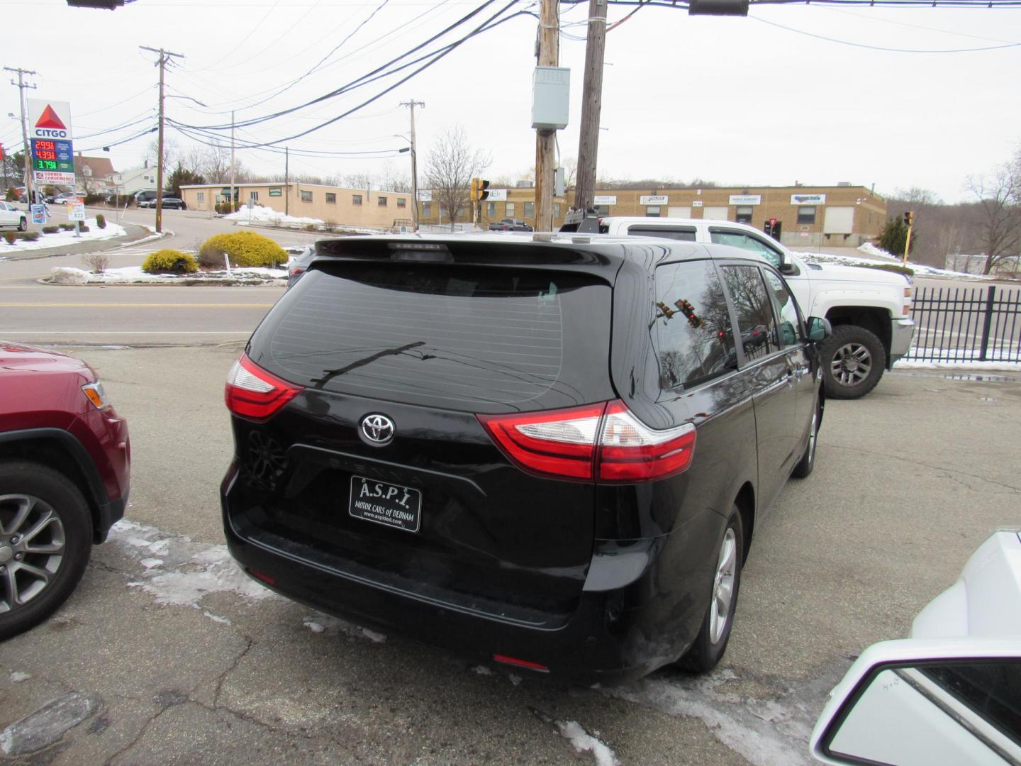 2015 BLACK /Gray Toyota Sienna L FWD 7-Passenger V6 (5TDZK3DC6FS) with an 3.5L V6 EFI DOHC 24V engine, 5-Speed Automatic transmission, located at 215 Milton St, Dedham, MA, 02026, (781) 329-5144, 42.241905, -71.157295 - Photo#6