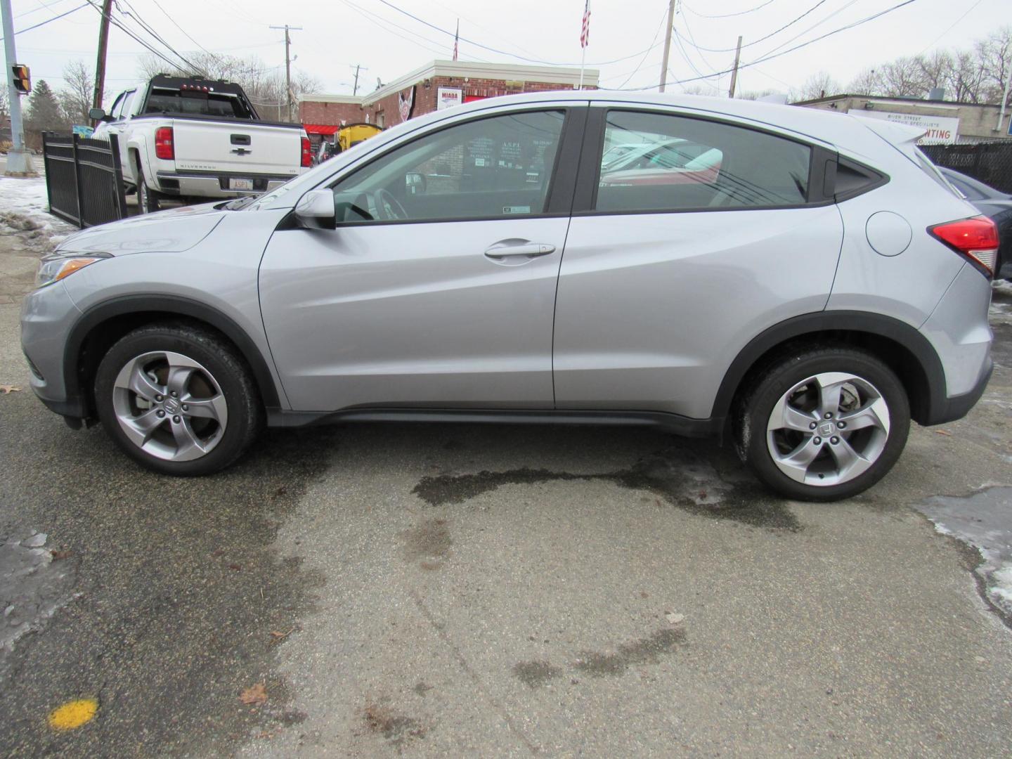 2022 Blue /Gray Honda HR-V LX AWD (3CZRU6H36NM) with an 1.8L L4 DOHC 16V engine, CVT transmission, located at 215 Milton St, Dedham, MA, 02026, (781) 329-5144, 42.241905, -71.157295 - Photo#3